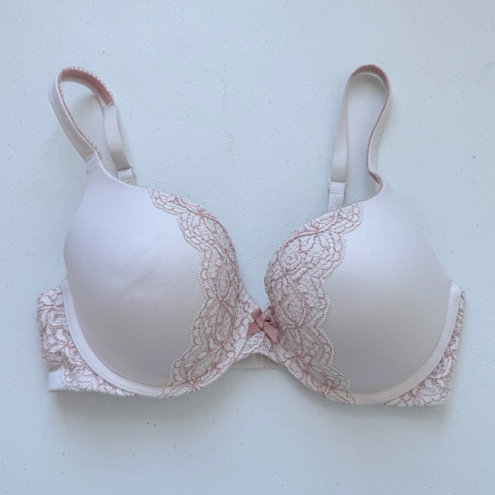 Victoria's Secret Pale Pink "Perfect Shape" Bra Lace Accents Size 34D 392860-J9N - Picture 2 of 10